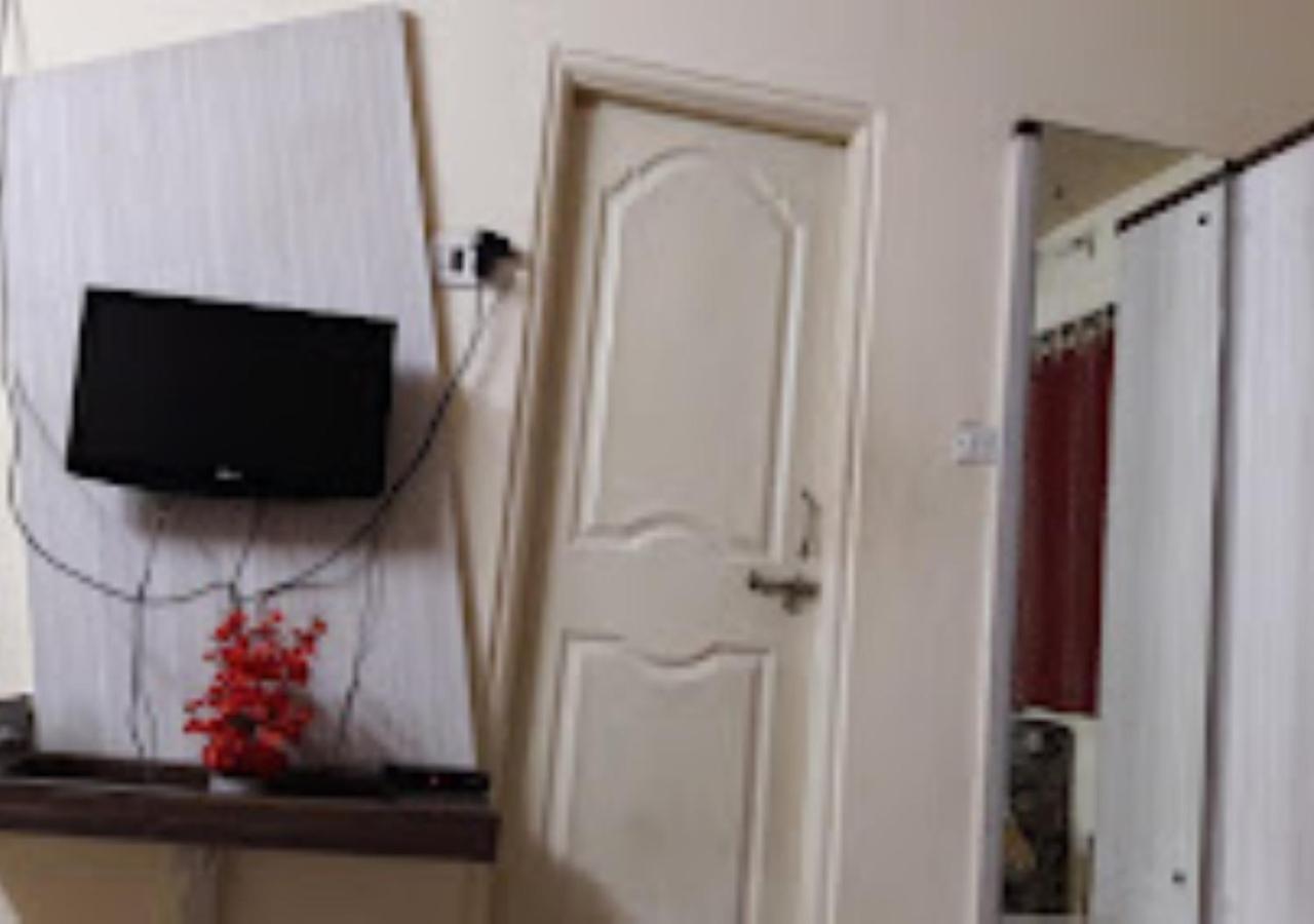 Hotel Mayur Restaurant Chandrapur Bagian luar foto