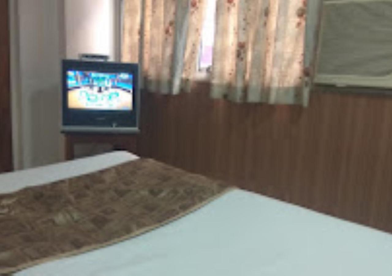 Hotel Mayur Restaurant Chandrapur Bagian luar foto