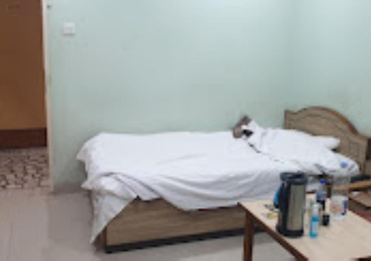 Hotel Mayur Restaurant Chandrapur Bagian luar foto