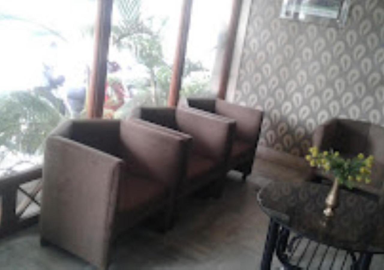 Hotel Mayur Restaurant Chandrapur Bagian luar foto