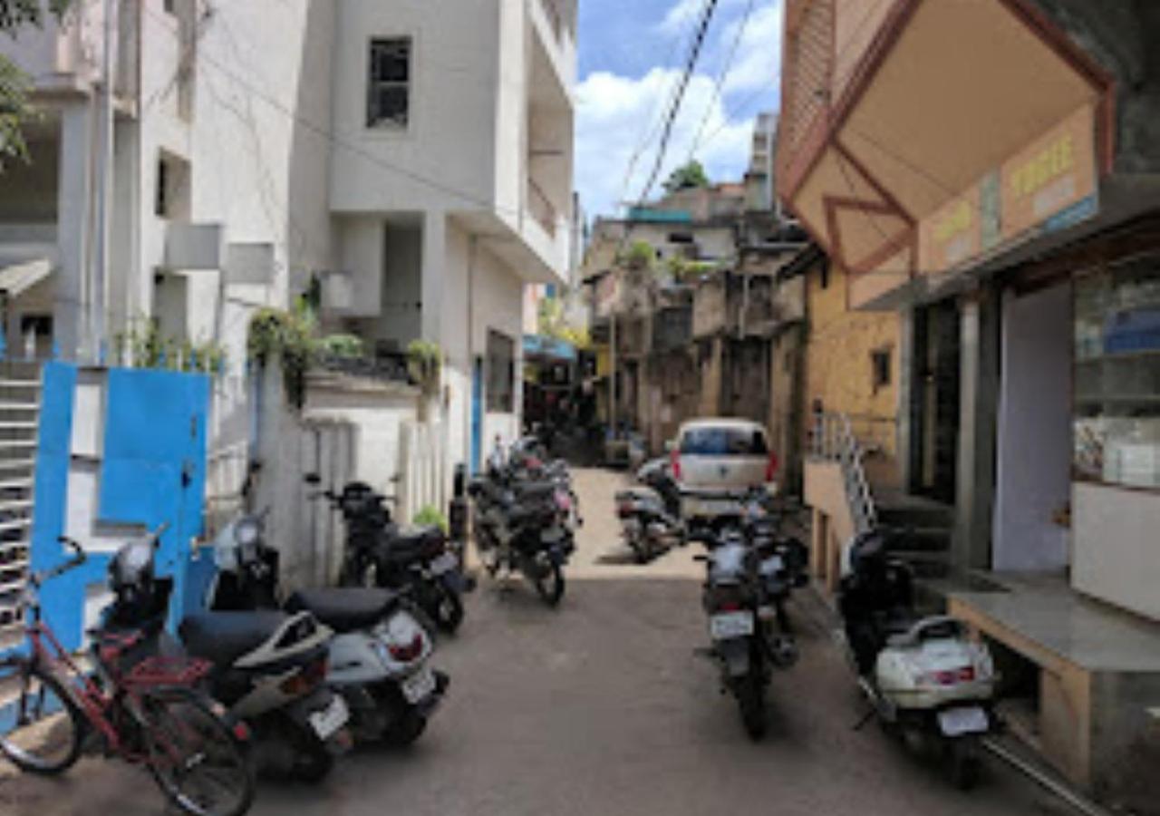 Hotel Mayur Restaurant Chandrapur Bagian luar foto